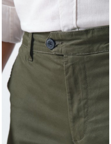 PANTALÓN CHINO - VERDE LA GARROCHA